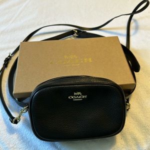 Coach Purse with shoulder strap and belt